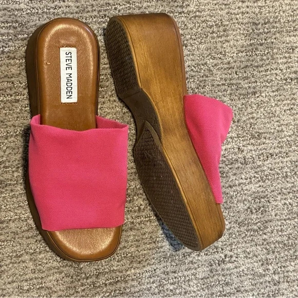 Steve Madden Pink Fabric Platform Sandals - Picture 2 of 3